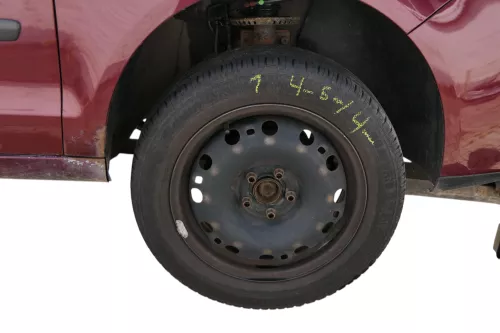 4x VW Polo 9N 6R Felgen Reifen 195/55 R15 85V Sommerreifen ca. 4-6mm  (183832)