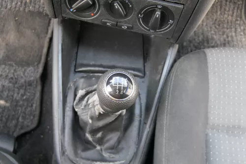 VW Golf 4 Bora Mittelkonsole Mitteltunnel um Schaltung 1J1863201D schwarz  (183881)