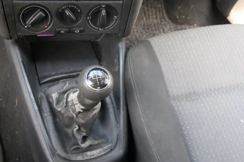 VW Golf 4 Bora Mittelkonsole Mitteltunnel um Schaltung 1J1863201D schwarz  (183881)