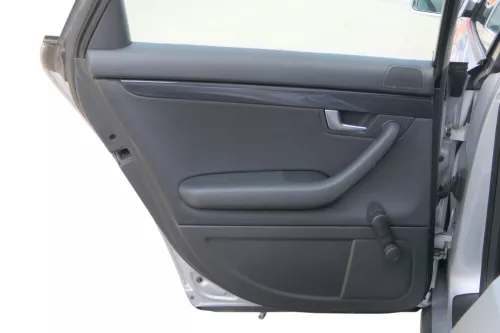 1x A4 8E B6 Türverkleidung Verkleidung Tür hinten links soul schwarz (184069)