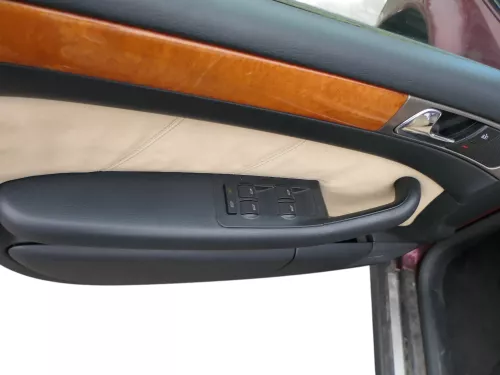 1x A6 4B Türverkleidung Verkleidung Tür vorne links Leder onyx / vanille Bose (184103)
