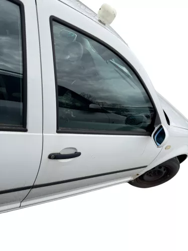 VW Golf 4 Bora Tür vorne rechts Beifahrertür 4/5-Türer+Kombi Variant weiß LB9A (184151)