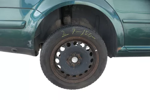 1x  Golf 4 Bora Reifen Felgen 205/55 R16 Winterreifen 7mm M+S   HR (184210)