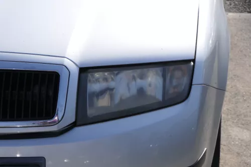 Skoda Fabia 6Y Stoßstange Stoßfänger vorne silber grau LF7T 2000-2004  (184279)