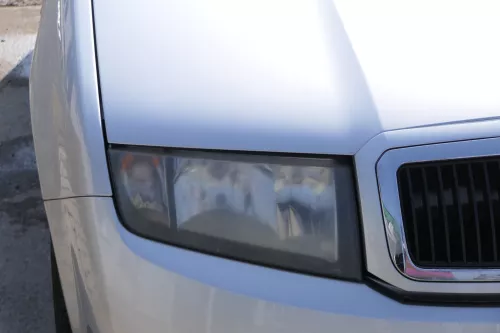 Skoda Fabia 6Y Stoßstange Stoßfänger vorne silber grau LF7T 2000-2004  (184279)