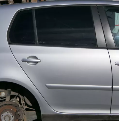Golf 5 V 1K Tür Türrahmen hinten rechts 4/5-Türer grau silber LA7W -ohneAnbautei (184425)