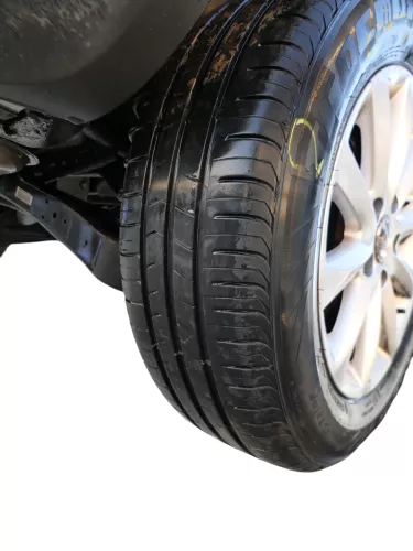 2x VW Golf A3 NUR Reifen 195/65 R15 91H Sommerreifen 2x ca. 5-6 mm NUR REIFEN (184485)
