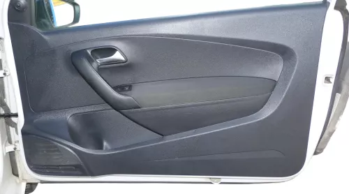 1x VW Polo 6R Türverkleidung Verkleidung Tür 2/3-Türer vorne rechts schwarz (184506)