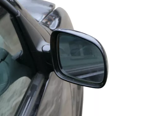 VW Golf 4 Bora elektrischer Spiegel vorne rechts Außenspiegel schwarz LC9Z+ Glas (184564)