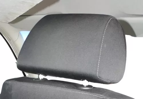 1x Golf 4 Bora Passat 3B 3BG Kopfstütze vorne vorn weiße Nähte (184602)