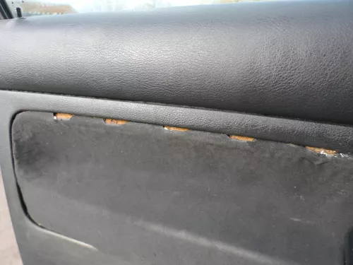 VW Golf 4 2/3-Türer Türverkleidung Verkleidung Tür vorne links schwarz  (184701)