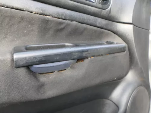 VW Golf 4 2/3-Türer Türverkleidung Verkleidung Tür vorne links schwarz  (184701)