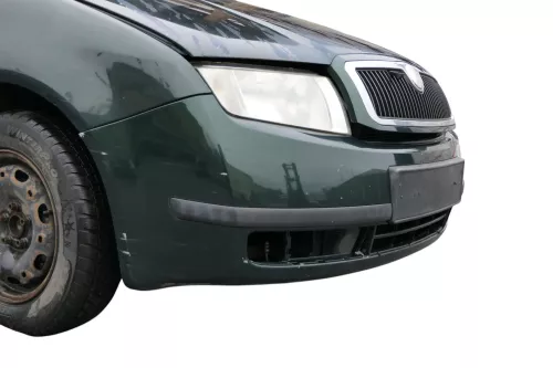 Skoda Fabia 6Y Stoßstange Stoßfänger vorne silber grün LF8C 2000-2004 (184735)