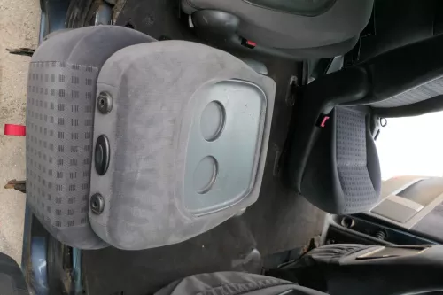 VW Sharan 7M Ford Galaxy 1x Sitz hinten rechts Rücksitz Sitz Kindersitz Kind (184786)