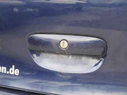 VW Polo 9N 9N3 Griff Heckkklappe Heckklappengriff blau LB5N (184895)