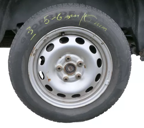 2x VW Sharan 7M Alhambra Winterreifen Reifen Felgen 195/65R R15 95H   5-6mm (184962)