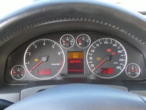 Audi A6 4B Tacho Tachometer Kombiinstrument 277.000km 4B0920933J 2,4 3.0 ASN (184993)