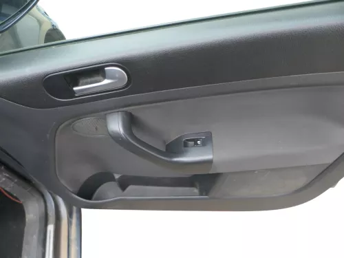 VW Golf Plus 5M 1x Türverkleidung Verkleidung Tür vorne rechts schwarz /anthrazi (185039)