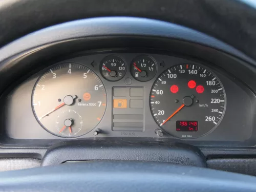 Audi A4 B5 Tacho Tachometer 8D0919033C Benziner 1,6 1,8 bis ca. 1997 196.000km (185066)