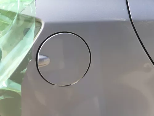 Skoda Fabia 5J Limousine Tankdeckel Deckel Tank Tankverschluß braun LF8H (185115)