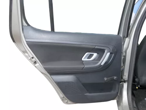 1x Skoda Fabia 5J Stufenheck Türverkleidung Verkleidung Tür hinten links Griff (185126)