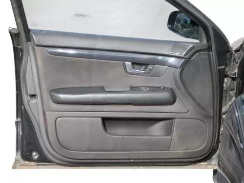 1x A4 8E B6 Türverkleidung Verkleidung Tür vorne links soul schwarz -ohne Schalt (185142)