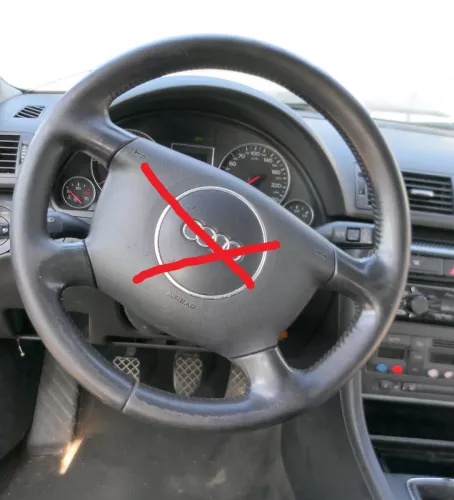 Audi A4 8E B6 B7 Lenkrad 4-Speichen 8E0419091BF Leder schwarz - OHNE Airbag (185145)