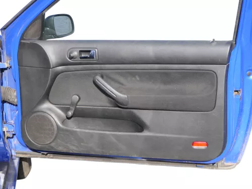 VW Golf 4 2/3-Türer Türverkleidung Verkleidung Tür vorne rechts schwarz (185168)