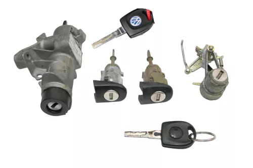 VW Golf 4 Lim Schloßsystem 2x Türschloß 2x Schlüssel Schloß Zündschloß Hecksch O (185176)
