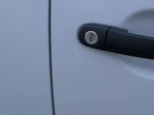 VW Fox 5Z Tür vorne rechts Beifahrertür rechts weiß LB9A - ohne Anbauteile (185238)