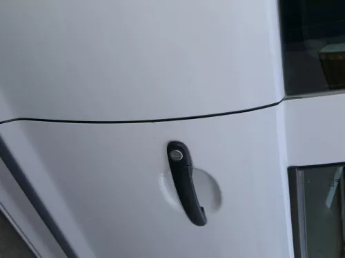 VW Fox 5Z Tür vorne rechts Beifahrertür rechts weiß LB9A - ohne Anbauteile (185238)