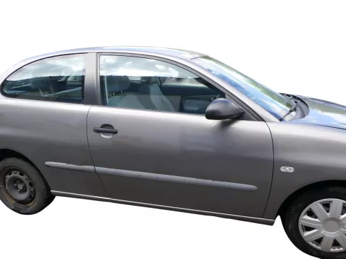 Seat Ibiza 6L Tür Beifahrertür 2/3-Türer vorne rechts grau LS7U ohne Anbauteile
