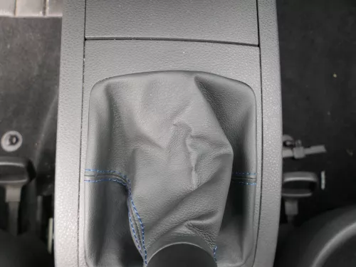 VW Polo 9N 9N3 Schaltknauf Schaltsack Schaltung 6Q1711113G Leder schwarz blaue  (185292)