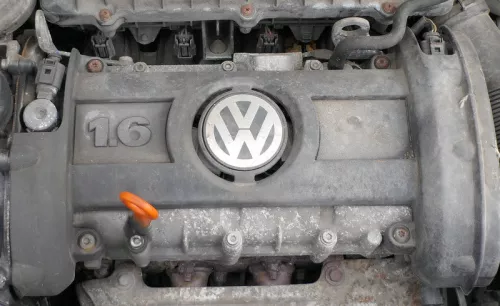 VW Polo 9N3 Motorabdeckung Abdeckung Motor BTS 1,6 16V  (185297)