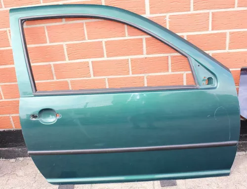VW Golf 4 Tür vorne rechts Beifahrertür 2/3-Türer grün LC6M (9999109)