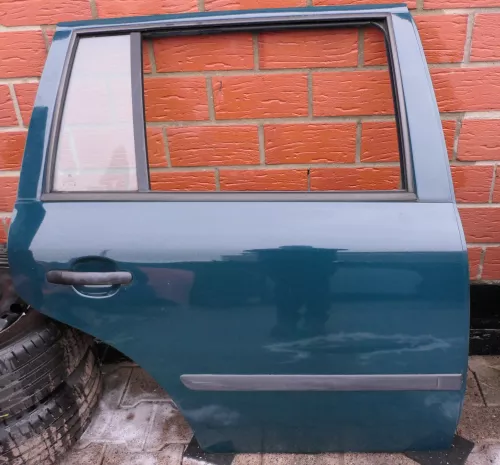 Skoda Octavia 1U Kombi Tür hinten rechts grün L5550 LF6C (109855)