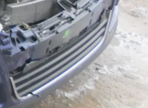 VW Passat 3C Gitter unter dem Kühlgrill Grill 3C0853671C  (178978)