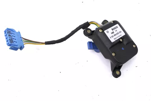 Audi A4 B5 Stellmotor Umluft Umluftklappe 0132801028 Klimaanlage Heizung (106962)