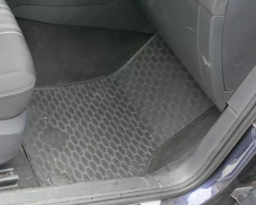 2x VW Golf 7 5G Fußmatten Fußmatte vorne rechts links Gummi Gummimatten (185721)