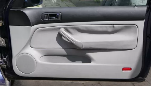 VW Golf 4 2/3-Türer Türverkleidung Verkleidung Tür vorne rechts - grau (185736)