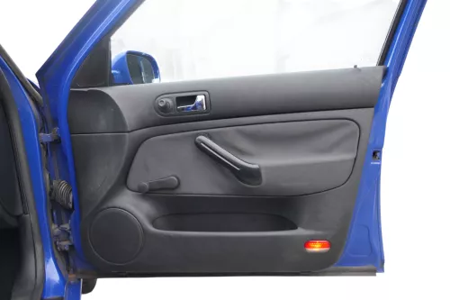 1x VW Golf 4 Bora Limousine / Kombi Türverkleidung Verkleidung Tür vorne rechts (185753)