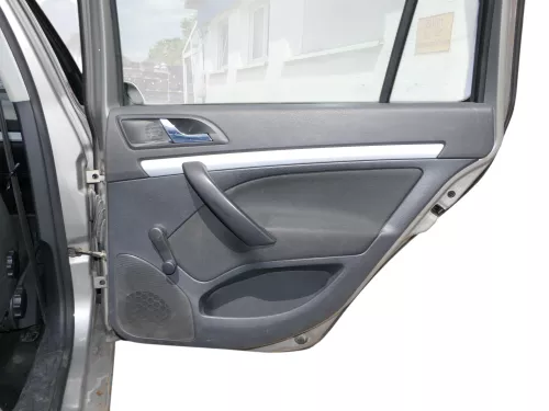 1x Octavia 1Z Kombi Türverkleidung Verkleidung Tür hinten rechts schwarz onyx (185780)