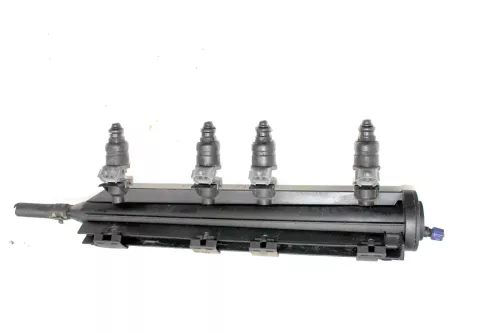 VW Golf 5 Caddy Einspritzdüse Düse + Leiste 06A906031BT 1,6 75kw BGU BSE BSF (100876)