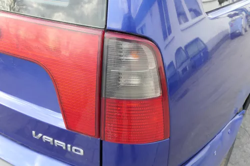 Seat Cordoba Vario Rücklicht hinten rechts Rückleuchte Heckleuchte Lampenträger (155560)