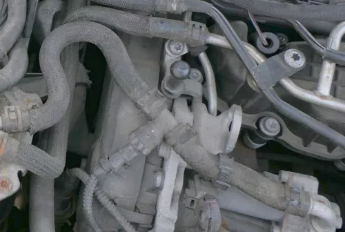 Golf 6 A3 8P 2,0 TDI Leitung Leitungen Kraftstoffleitung Rohre Rohr 1K0130307BA (180661)