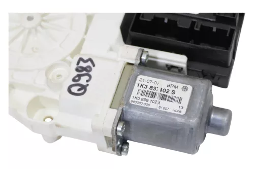 VW Golf 5 elektrischer Fensterheber Motor vorne rechts 1K0959792J 1K0959702AG Z2 (185560)