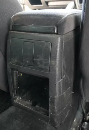 VW Passat 3BG Mittelarmlehne Armlehne Fach Lehne Mittelkonsole schwarz Velour (185621)