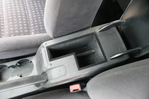 VW Passat 3BG Mittelarmlehne Armlehne Fach Lehne Mittelkonsole schwarz Velour (185621)