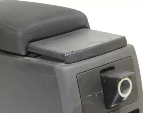 VW Passat 3BG Mittelarmlehne Armlehne Fach Lehne Mittelkonsole schwarz Velour (185621)