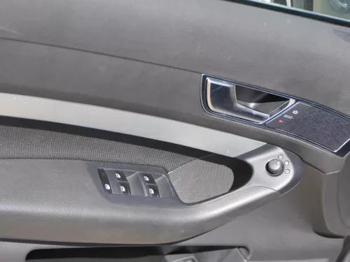 1x Audi A6 4F Türverkleidung Verkleidung Tür vorne links schwarz soul  S-line (185871)